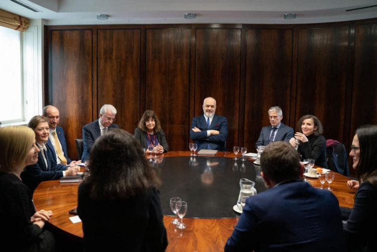 Rama nga Londra: Të krijojmë një task forcë të përbashkët për të drejtat e punonjësve