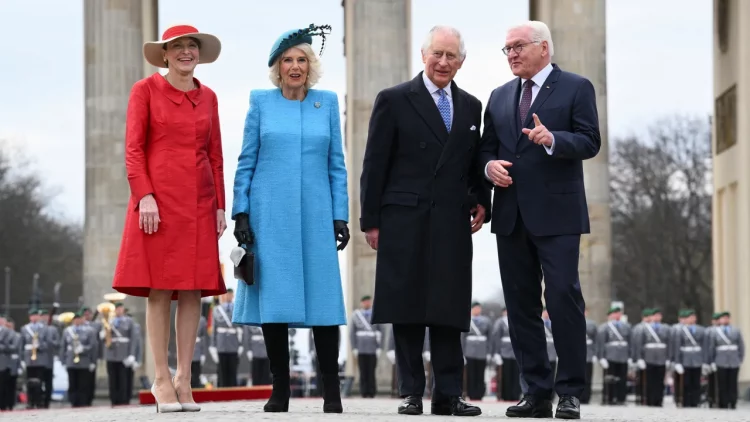 Mbreti Charles III mbërrin në Gjermani për vizitën e parë jashtë shtetit si monark