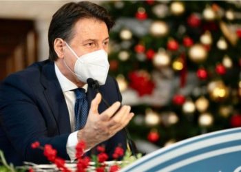 Menaxhoi i pandeminë COVID, ish-kryeministri italian nën hetim për vrasje të shumëfishtë