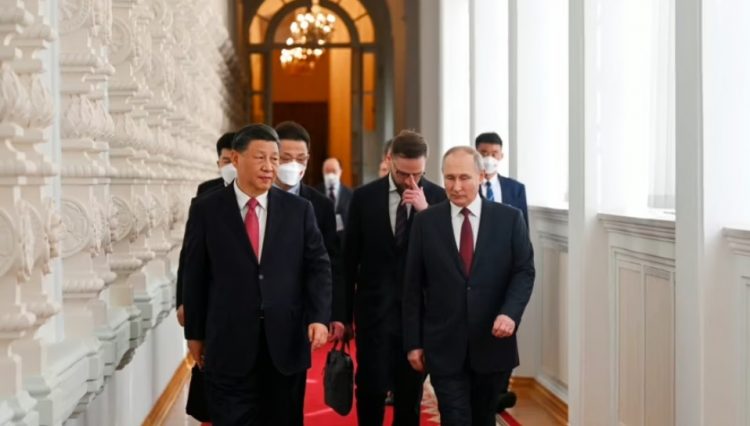 Si po përfiton Kina nga sanksionet ndaj Rusisë?