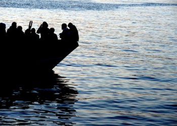 Varka përmbytet në brigjet tuniziane, 5 emigrantë të mbytur dhe 28 të zhdukur
