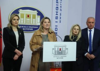 Açka: Të gjenden sa më shpejt autorët e sulmit ndaj Top Channel