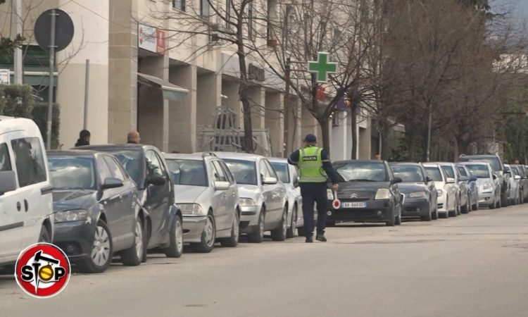 Qytetari “surprizohet” nga gjobat, shkon të paguajë dritat por gjen 4 gjoba pa dijeni