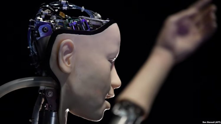 Inteligjenca artificiale “mund të zëvendësojë 300 milionë vende pune”