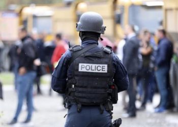 Dhunohet polici në pikën kufitare në Jarinjë