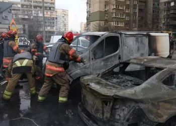 Rusia nis sulmet me raketa në të gjithë Ukrainën, të paktën 5 të vrarë