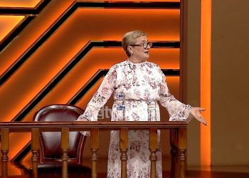 Melaizja: Në krevat me mua, burri dërgonte foto intime me të dashurën e rinisë