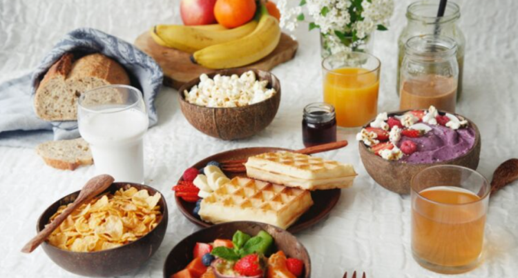 Çfarë ndodh me trupin kur e anashkaloni mëngjesin