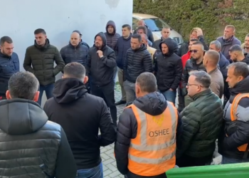 Arrestimet në radhët e OSHEE, punonjësit në protestë: Jemi të kërcënuar