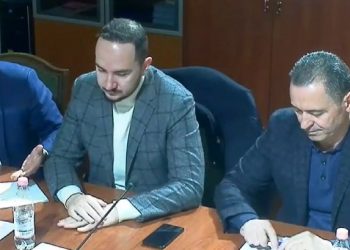 Raporti i DASH, Salianji-mazhorancës: E sterroi Shqipërinë, a nuk shqetësoheni?