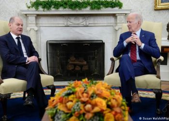 Kancelari Scholz – Këmbëngulësi në prapaskenë