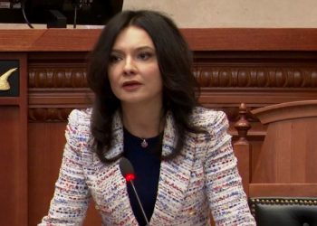 Arrestimi i nënës lehonë/ Spiropali thirrje gjykatësit: Ta lirojë sot dhe jo nesër