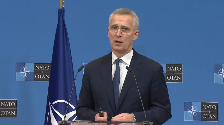 Stoltenberg: NATO ofroi ndihmë pas sulmit kibernetik, po investojmë në bazën e Kuçovës