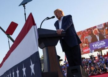 Ish-presidenti i SHBA-ve Donald Trump kritikon prokurorët që po kryejnë hetime ndaj tij