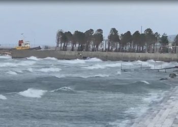 Përkeqësim i motit, pezullohet lundrimi i mjeteve të vogla në Vlorë