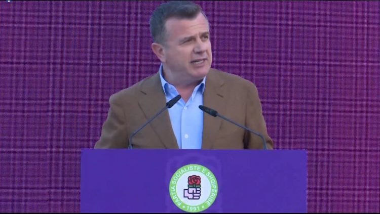 Balla prezanton Subashin: Fieri është kryeqyteti i socialistëve