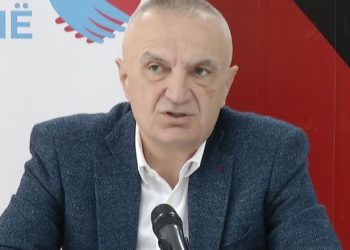 Meta: Kandidatët tanë s’kanë rivalë! U del para veç gogoli që shpik postera prej panikut