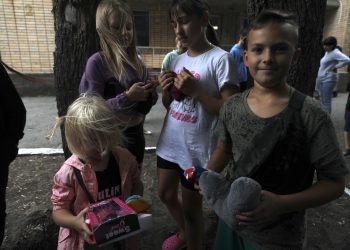 Fëmijët ukrainas janë dhunuar dhe keqtrajtuar, pasi nuk kënduan himnin kombëtar rus