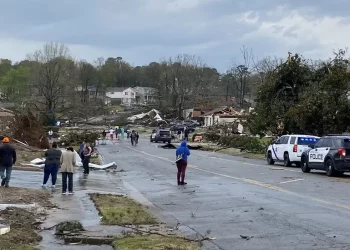 Raportohen 4 të vdekur dhe dhjetëra të plagosur nga tornadoja vdekjeprurëse në SHBA
