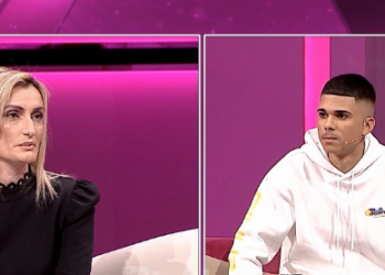 Nuk u dorëzua kurrë, nëna e të riut me autizëm falenderon “djalin e tretë të shtëpisë”