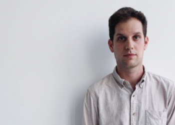 Arrestimi i gazetarit amerikan në Rusi, ambasadorja e SHBA takohet me zyrtarin rus