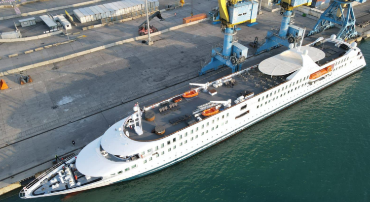 Sezoni veror, mbërrin në Durrës kroçera e parë me 134 turistë