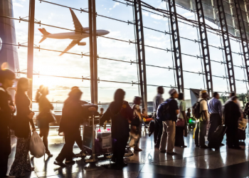 Në protestë për rritje pagash/ Qytetarët gjermanë bllokojnë hekurudhat dhe aeroportet