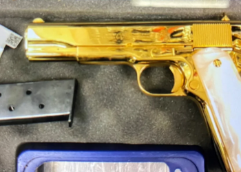 U kap me pistoletën me ar në bagazhin e makinës, në pranga 28-vjeçarja në Australi