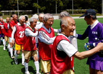 Të moshuarit e Japonisë tashmë aktivë edhe në ndeshjet sportive