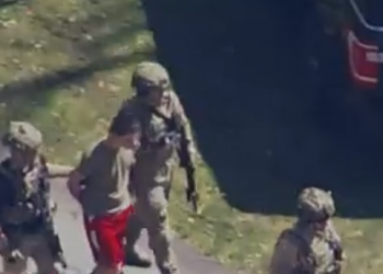 FBI arreston të dyshuarin për publikimin e dokumenteve sekrete të qeverisë