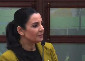 Paga mesatare 900 euro brenda 2 viteve, a do të rriten pensionet? Përgjigjet Balluku