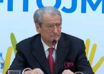 Berisha fton Ramën në debat: Do i nxjerr jo vetëm vjedhjet e tij, por edhe të familjarëve