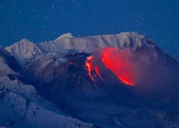 Shpërthen një prej vullkaneve më aktive të Rusisë