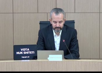 KQZ vendos të printohen të gjitha fletët e votimit në bashkitë ku votohet elektronikisht