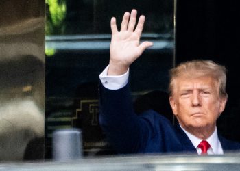 “Duket surreale, ata do të më arrestojnë”, reagimi i Trump teksa i drejtohej gjykatës