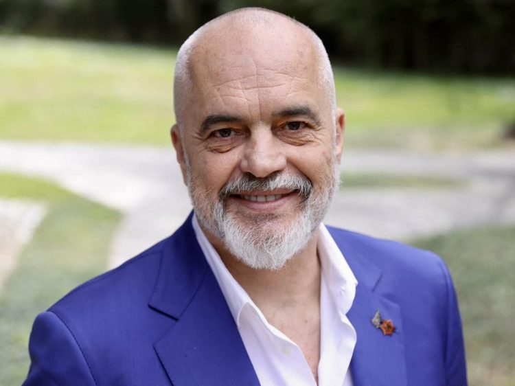 Rama reagon pas ndërhyrjes kirurgjikale: Po rikuperohem në shtëpi