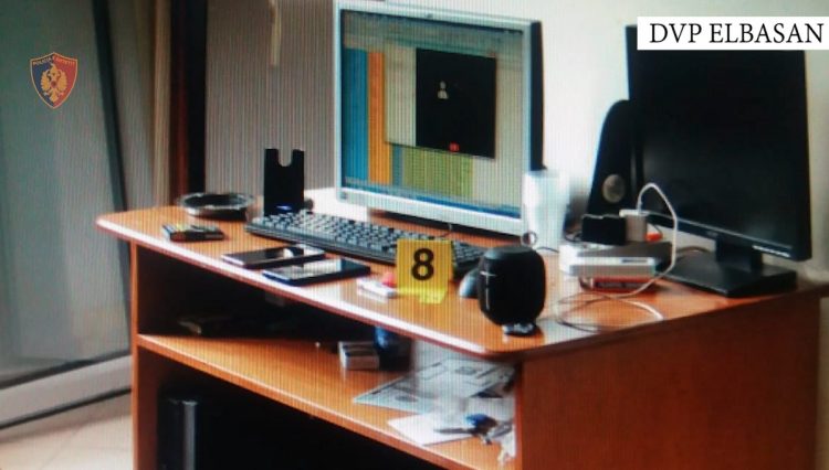 Mashtronin të huajt të investonin në tregje fiktive, goditet Call-Centeri në Elbasan