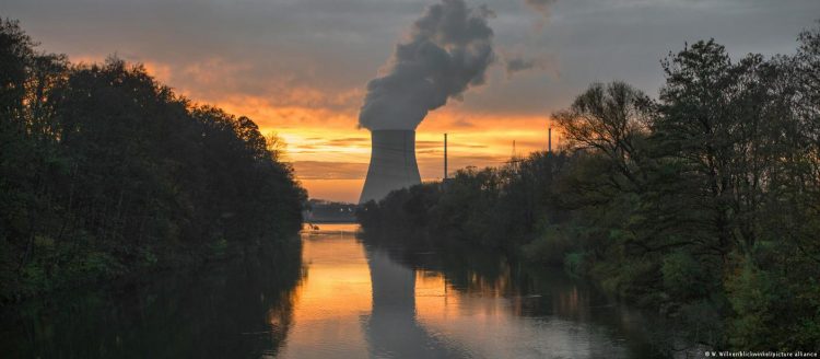 Gjermania braktis energjinë bërthamore, mbyll tre centralet e saj të fundit