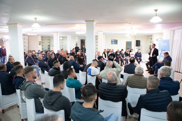 Këlliçi: Veliaj tallet me ju, flet për një Tiranë që nuk ekziston