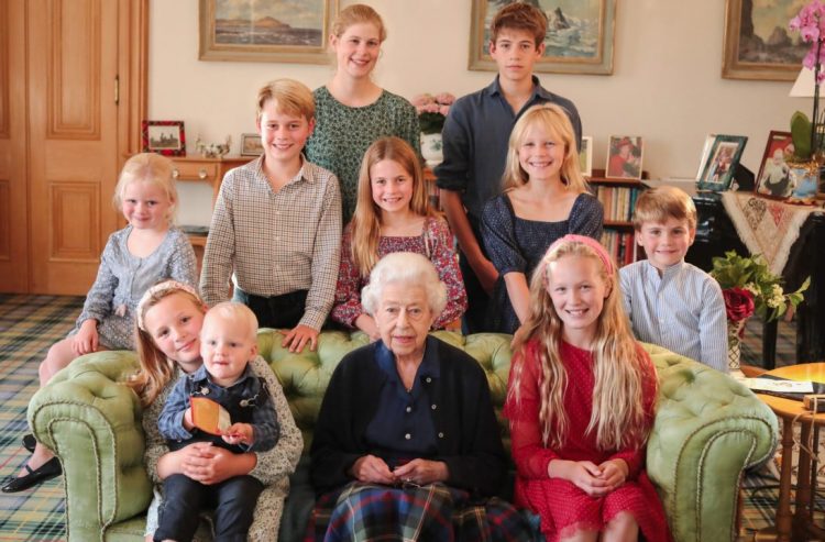 Zbulohet fotografia e papublikuar e mbretëreshës Elizabeth