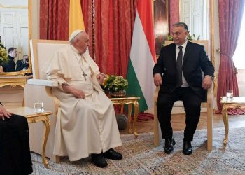 Papa kritikon nacionalizmin në Hungari