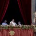 Papa kremton meshën në Vatikan: Drita e pashkëve të shkoje te populli rus