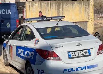 Arrestohet polici në Tiranë