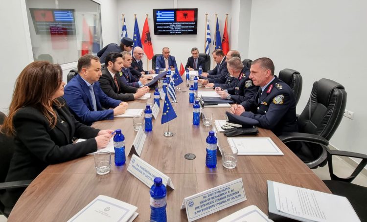 Në fokus goditja e krimit, hapet qendra e bashkëpunimit Greqi-Shqipëri në Kakavijë