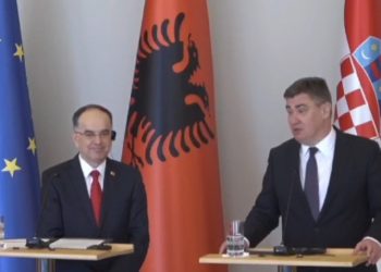 Presidenti kroat:Serbia në pozitë politike skizofrenike,ka fantazi për raportet me Rusinë