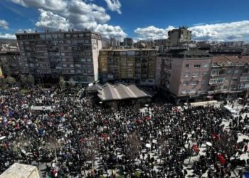 Video/“Po na ndjekin live nga Haga”, Prishtina shpërthen në thirrje për krerët e UÇK-së  