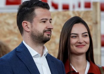 Jakov Millatoviç, presidenti i ri i Malit të Zi. Gjukanoviç e uron për fitoren
