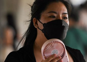 Temperaturat arrijnë në 54 gradë, Tajlanda paralajmëron qytetarët: Mos dilni jashtë