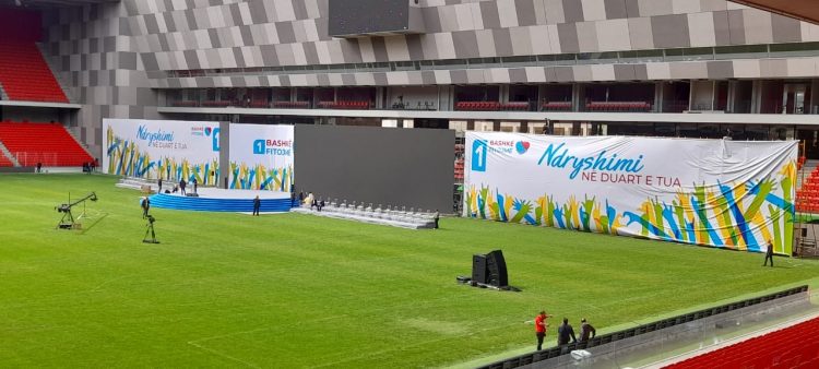 Koalicioni “Bashkë fitojmë” çel sot fushatën, pamje nga stadiumi “Air Albania”