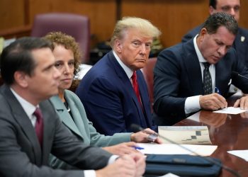 I pari president në historinë e SHBA që merret nën arrest, video e Trump brenda gjykatës